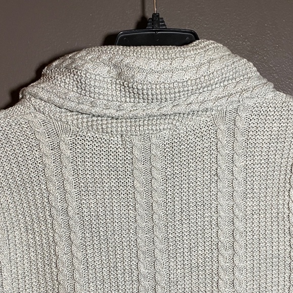 Jeanne Pierre Light Gray V-Neck Shaw Collar Cable Knit Sweater - Picture 4 of 7